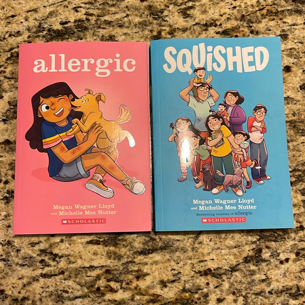 EUC graphic novel lot (2) squished and allergic